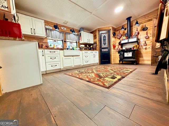 11 Short Cut Road, Lumber City, GA 31549