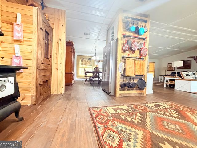 11 Short Cut Road, Lumber City, GA 31549