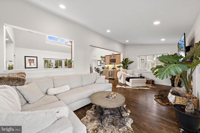 1909 COTTAGE, Wall, NJ 07719