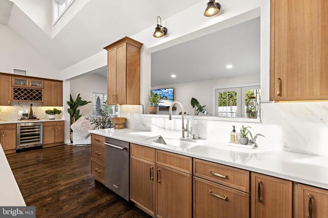 1909 COTTAGE, Wall, NJ 07719
