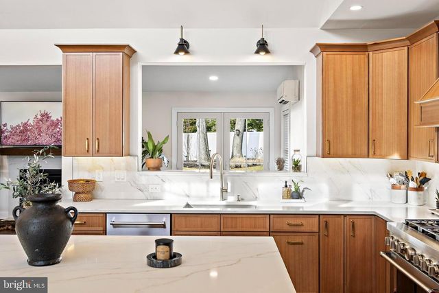 1909 COTTAGE, Wall, NJ 07719