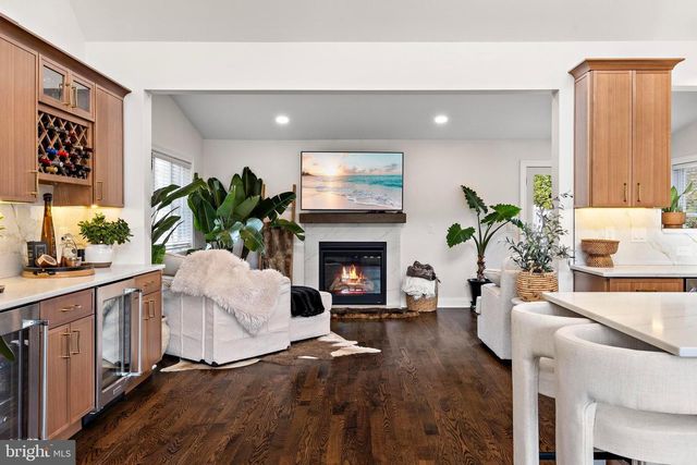 1909 COTTAGE, Wall, NJ 07719