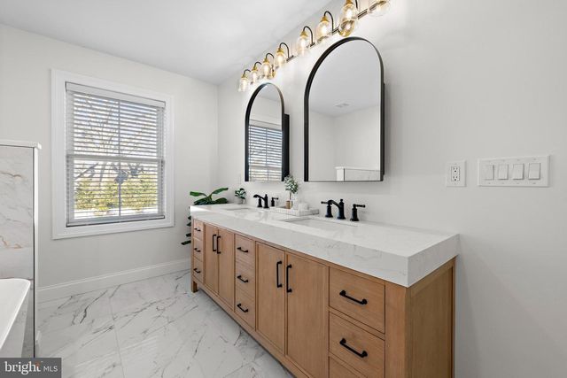 1909 COTTAGE, Wall, NJ 07719