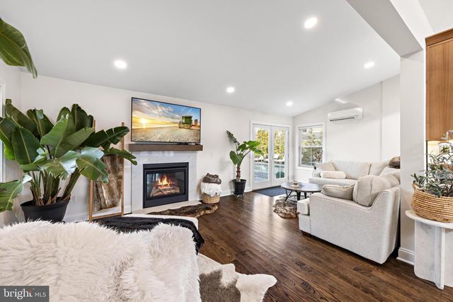 1909 COTTAGE, Wall, NJ 07719