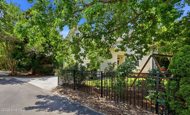 1926 Hallmark Lane, Wilmington, NC 28405