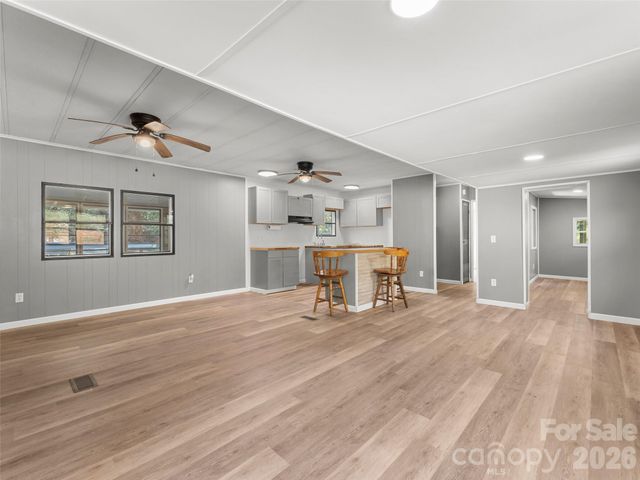 40 Morning Dove Lane, Flat Rock, NC 28731