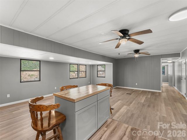 40 Morning Dove Lane, Flat Rock, NC 28731