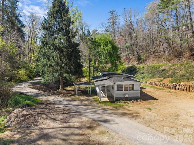40 Morning Dove Lane, Flat Rock, NC 28731