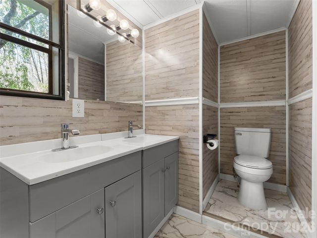 40 Morning Dove Lane, Flat Rock, NC 28731