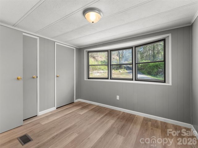 40 Morning Dove Lane, Flat Rock, NC 28731