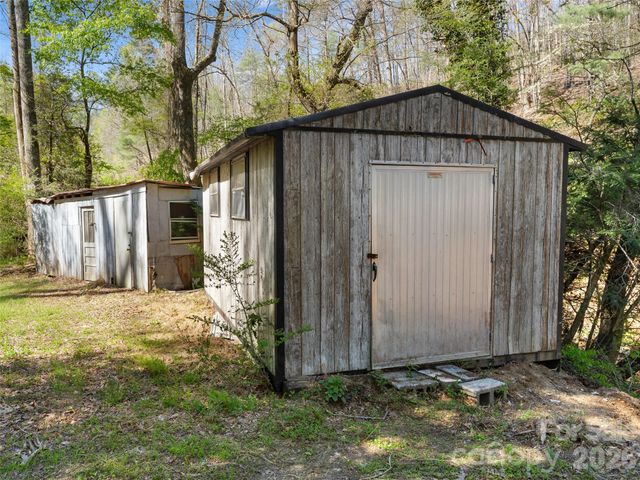 40 Morning Dove Lane, Flat Rock, NC 28731