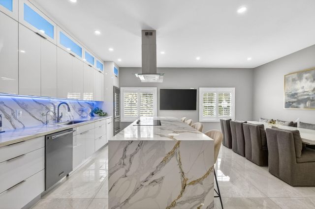 724 SW 1st Avenue, Pompano Beach, FL 33060