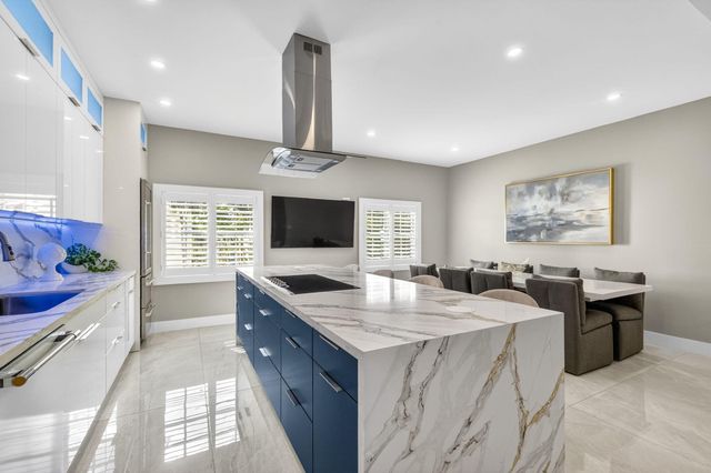 724 SW 1st Avenue, Pompano Beach, FL 33060