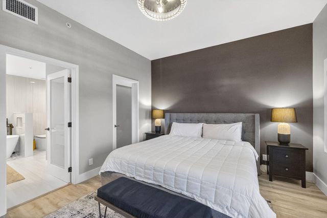 724 SW 1st Avenue, Pompano Beach, FL 33060