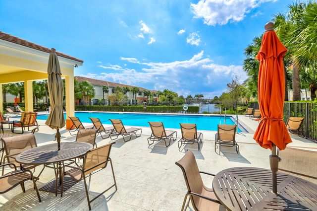 724 SW 1st Avenue, Pompano Beach, FL 33060