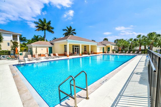 724 SW 1st Avenue, Pompano Beach, FL 33060