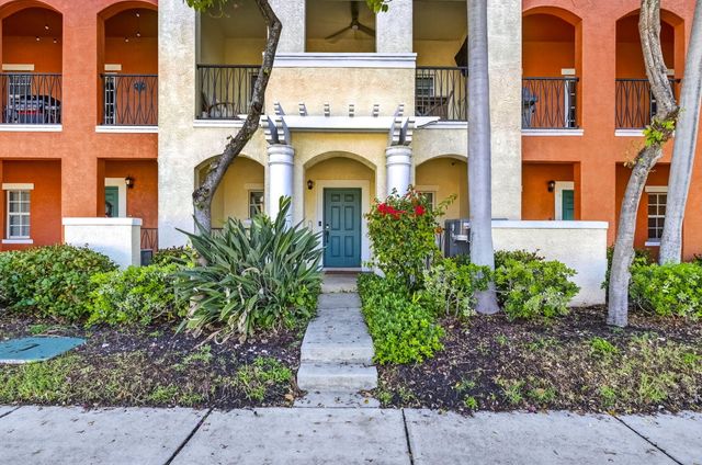 724 SW 1st Avenue, Pompano Beach, FL 33060