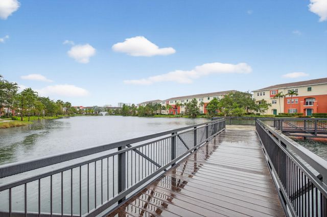 724 SW 1st Avenue, Pompano Beach, FL 33060