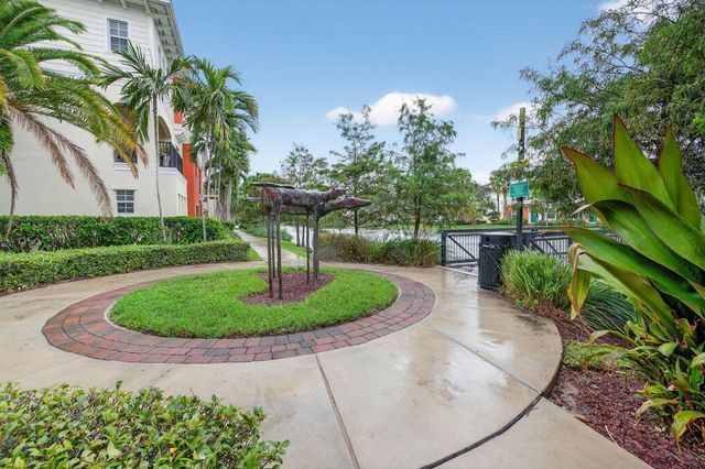 724 SW 1st Avenue, Pompano Beach, FL 33060