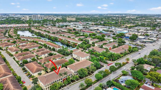 724 SW 1st Avenue, Pompano Beach, FL 33060