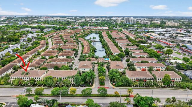 724 SW 1st Avenue, Pompano Beach, FL 33060