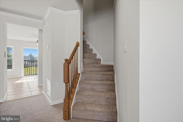 32 BRUCE DR, Charles Town, WV 25414