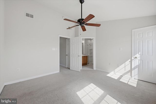 32 BRUCE DR, Charles Town, WV 25414