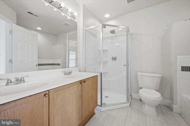 32 BRUCE DR, Charles Town, WV 25414