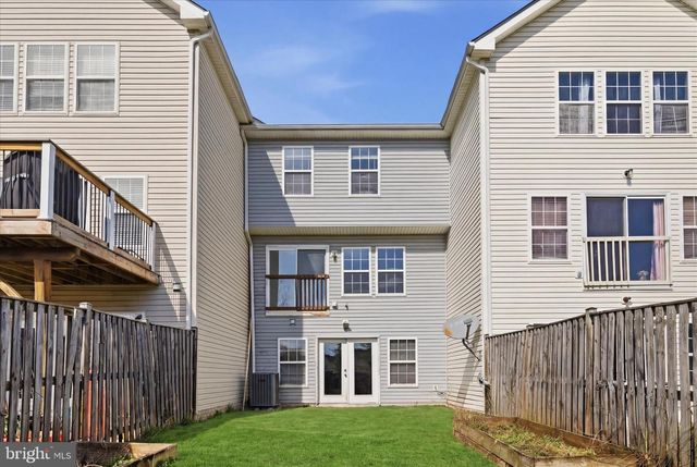 32 BRUCE DR, Charles Town, WV 25414