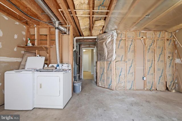 32 BRUCE DR, Charles Town, WV 25414