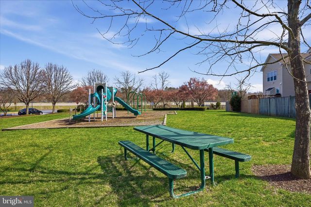 32 BRUCE DR, Charles Town, WV 25414