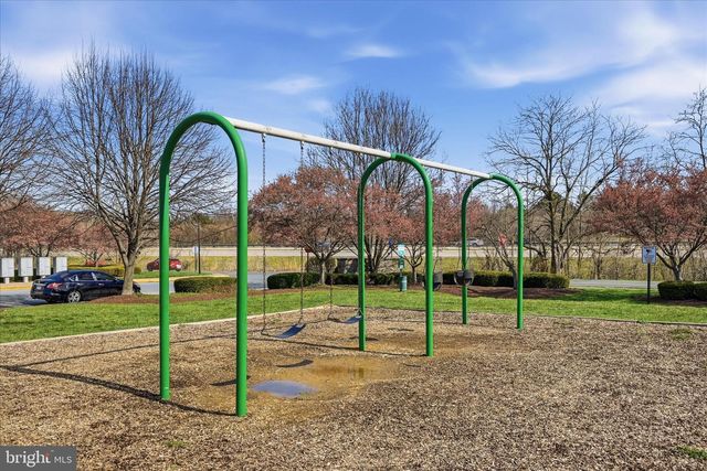 32 BRUCE DR, Charles Town, WV 25414