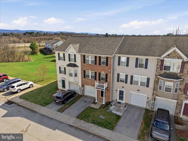 32 BRUCE DR, Charles Town, WV 25414