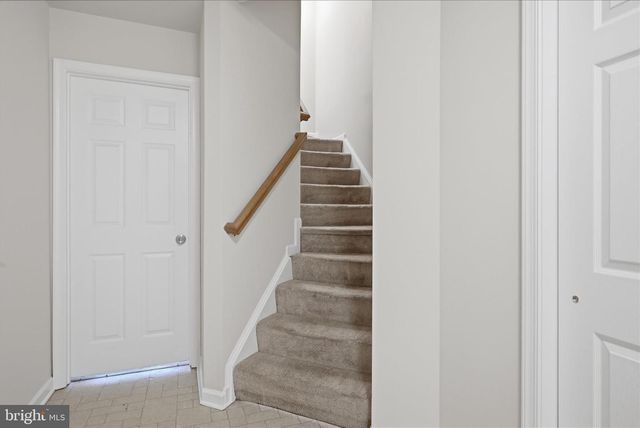 32 BRUCE DR, Charles Town, WV 25414