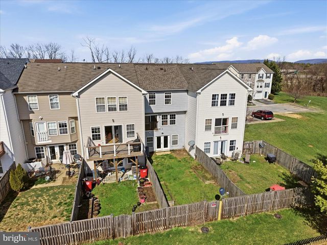 32 BRUCE DR, Charles Town, WV 25414