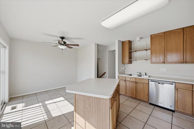 32 BRUCE DR, Charles Town, WV 25414