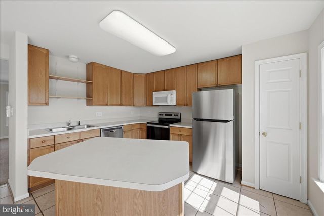 32 BRUCE DR, Charles Town, WV 25414