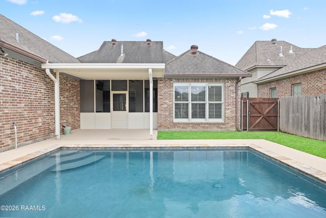 1102 Huval Street, Broussard, LA 70518