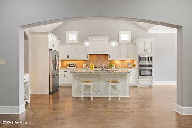 1102 Huval Street, Broussard, LA 70518