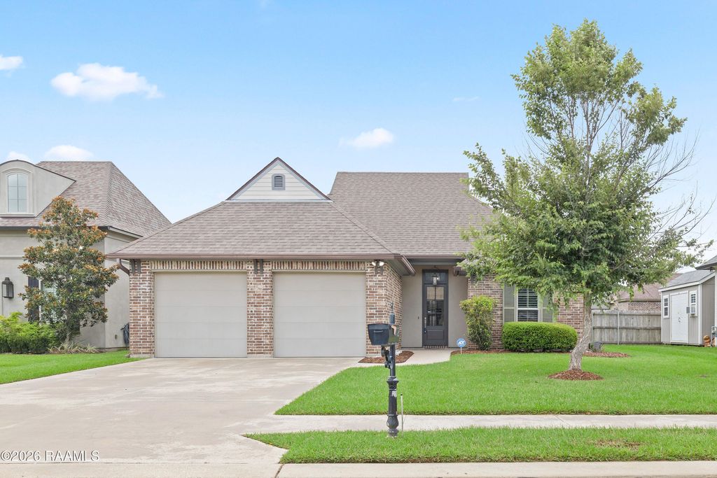 1102 Huval Street, Broussard, LA 70518