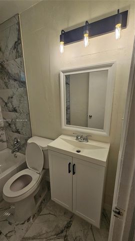 6118 Plunkett St 1, Hollywood, FL 33023