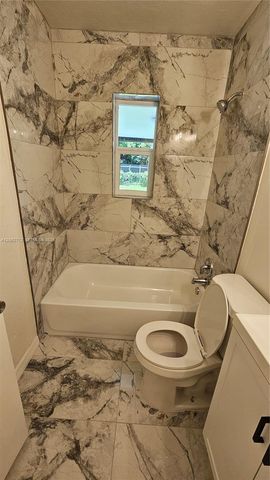 6118 Plunkett St 1, Hollywood, FL 33023