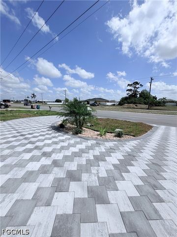 922 santa barbara BLVD N, Cape Coral, FL 33993