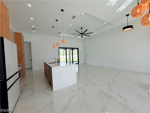 922 santa barbara BLVD N, Cape Coral, FL 33993