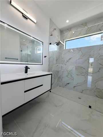 922 santa barbara BLVD N, Cape Coral, FL 33993