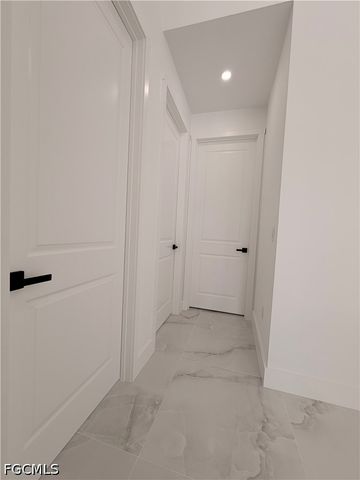 922 santa barbara BLVD N, Cape Coral, FL 33993