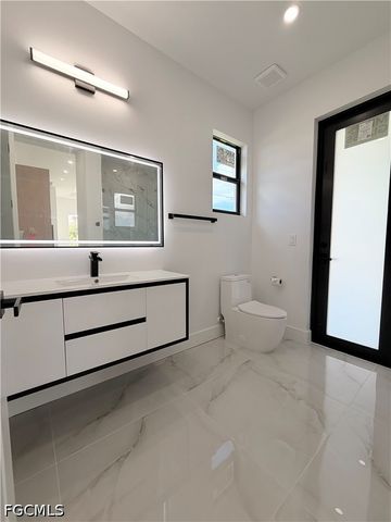 922 santa barbara BLVD N, Cape Coral, FL 33993