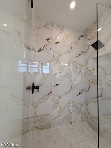 922 santa barbara BLVD N, Cape Coral, FL 33993