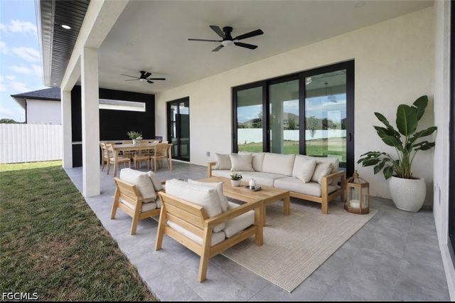 922 santa barbara BLVD N, Cape Coral, FL 33993