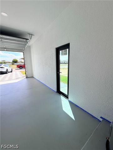 922 santa barbara BLVD N, Cape Coral, FL 33993